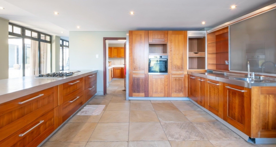 5 Bedroom Property for Sale in Oubaai Western Cape